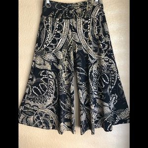 Capri length wide leg pants.